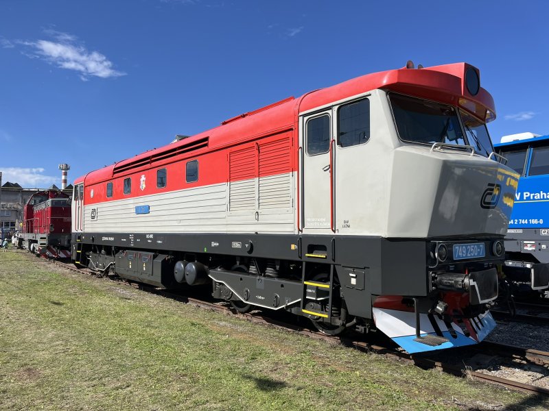749 250-7