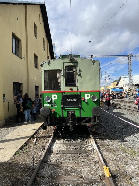 M120.417