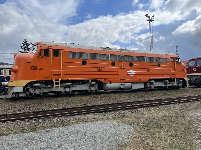 M61 019