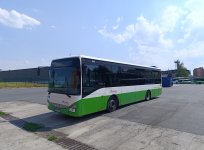 600