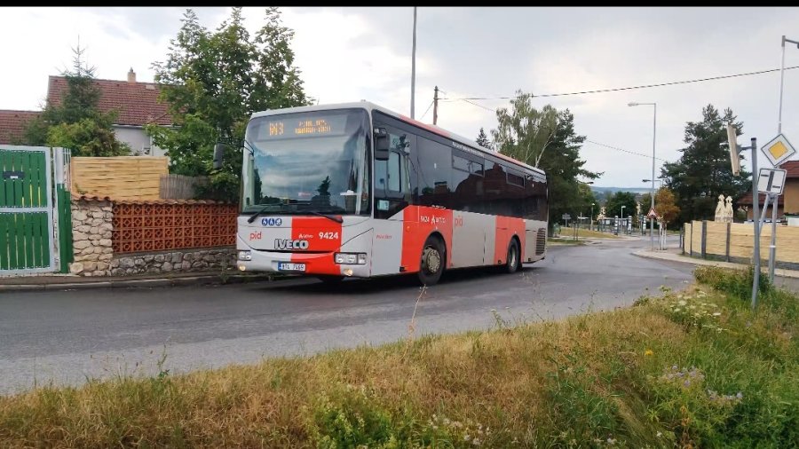 9424