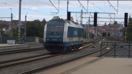 223 063