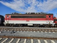 240 089-3