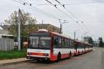 odstavené trolejbusy 14Tr ve vozovně Slatina s vozem 3222 v čele řady
