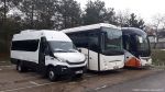 Minibus Iveco Daily Tourys+ ev. č. 2902 společně s dalšími zájezdovými vozy