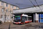 Trolejbus SOR TNS 12 během zkušební jízdy ve vozovně Husovice