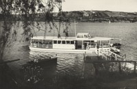O rok později byla postavena loď Mír, na vodu
				poprvé spuštěna v roce 1952. V současné době je odstavená.